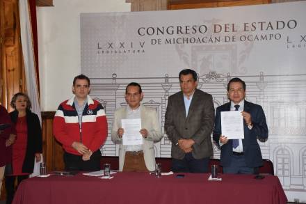 Firman convenio de la colaboración ASM e ITM en pro de la transparencia de los recursos en Michoacán